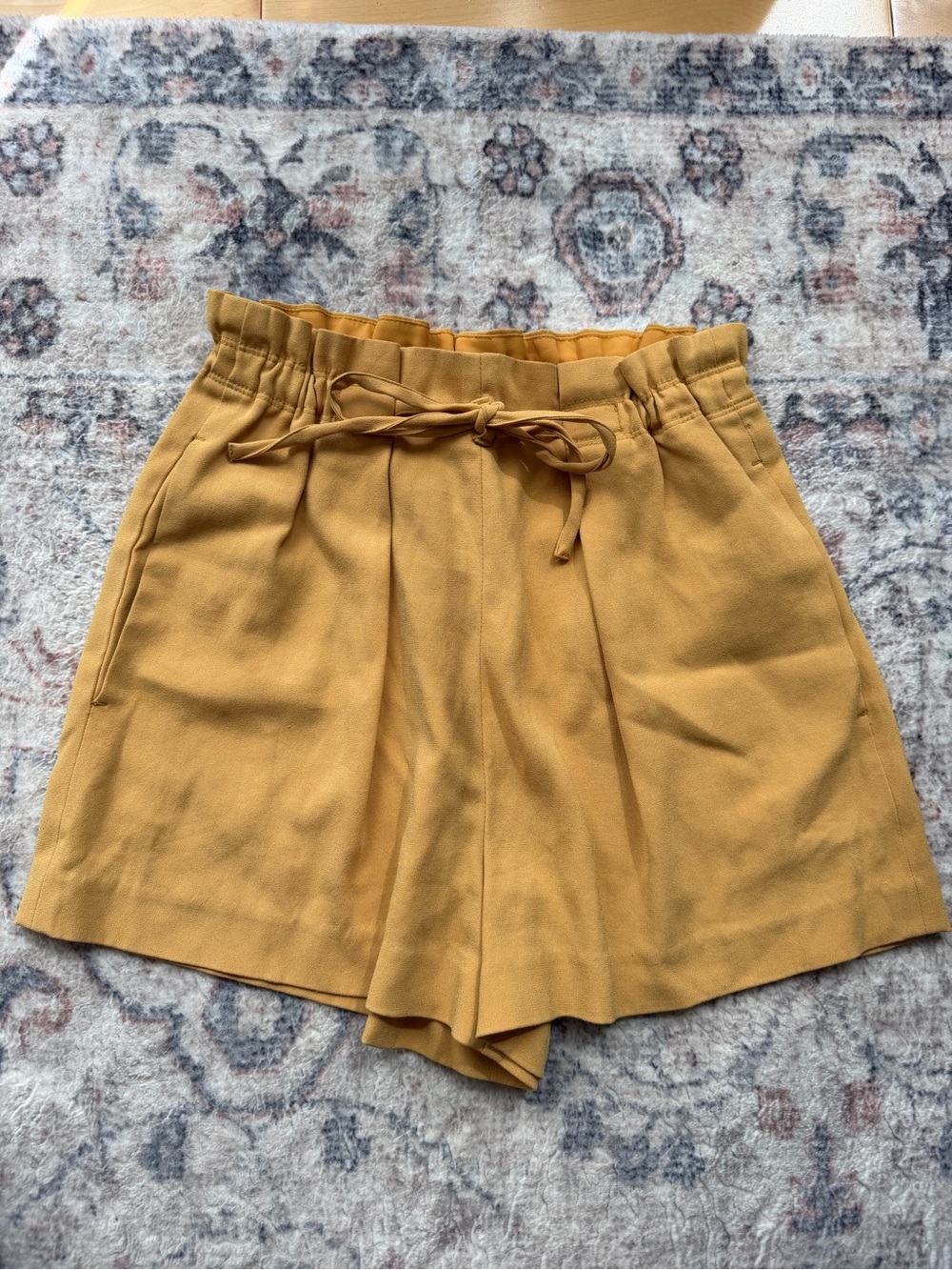 Babaton shorts